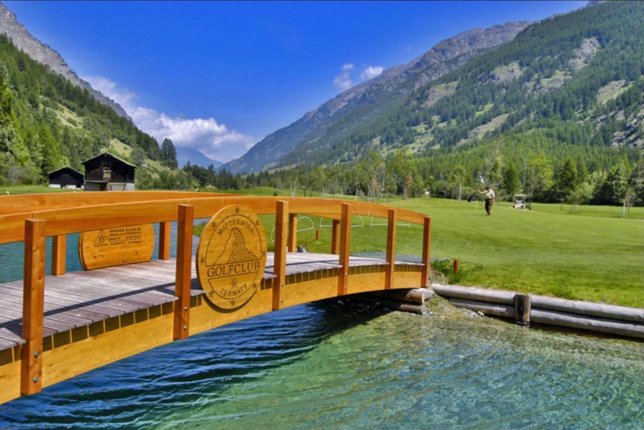 Moderne Dachwohnung Naehe Zermatt Mit Balkon Täsch Kültér fotó