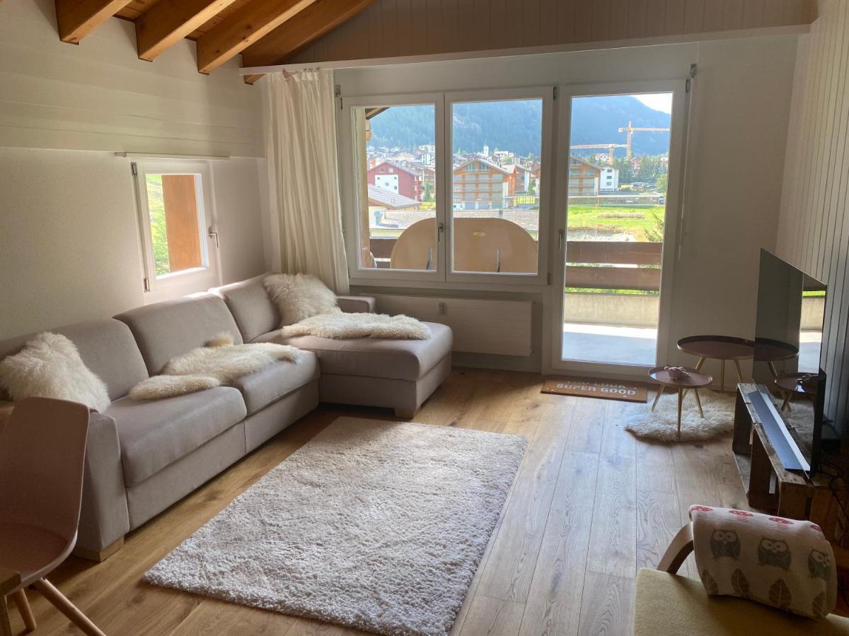 Moderne Dachwohnung Naehe Zermatt Mit Balkon Täsch Kültér fotó